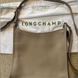 Longchamp Le Foulonné Grained Leather Crossbody Bag - Taupe/Turtle Dove
